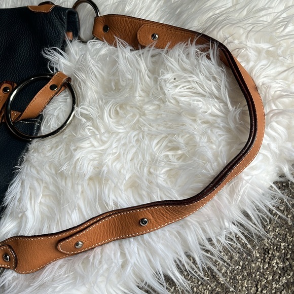 Puntotres Leather Bucket Style Handbag - Picture 5 of 8